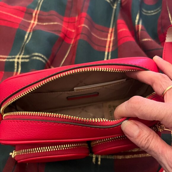 NWOT Michael Kors Jet Set Medium Crossbody Bag in BRIGHT RED FOR THE HOLIDAYS! - Picture 4 of 4